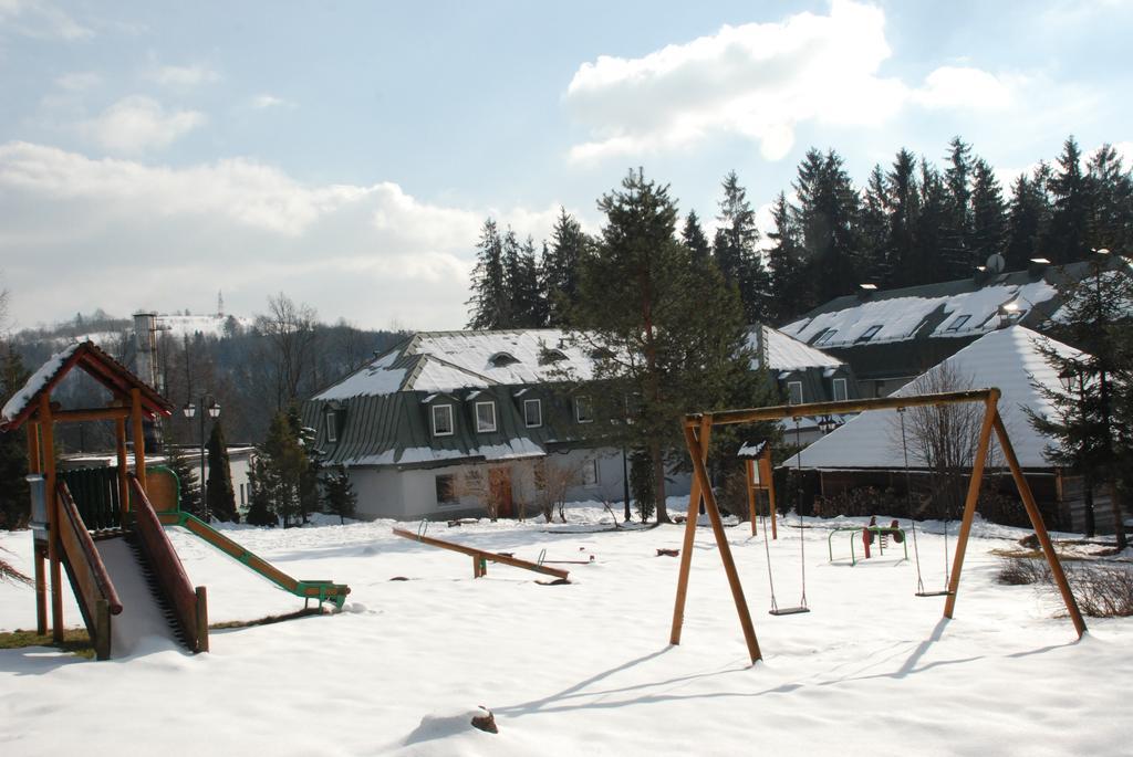 Osrodek Szkoleniowo- Wypoczynkowy Szarotka Hotel Istebna Exterior photo